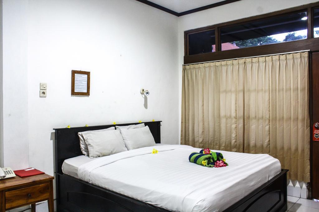 Hotel Puri Tanah Lot Kuta Lombok Eksteriør billede