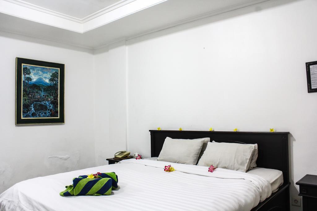 Hotel Puri Tanah Lot Kuta Lombok Eksteriør billede