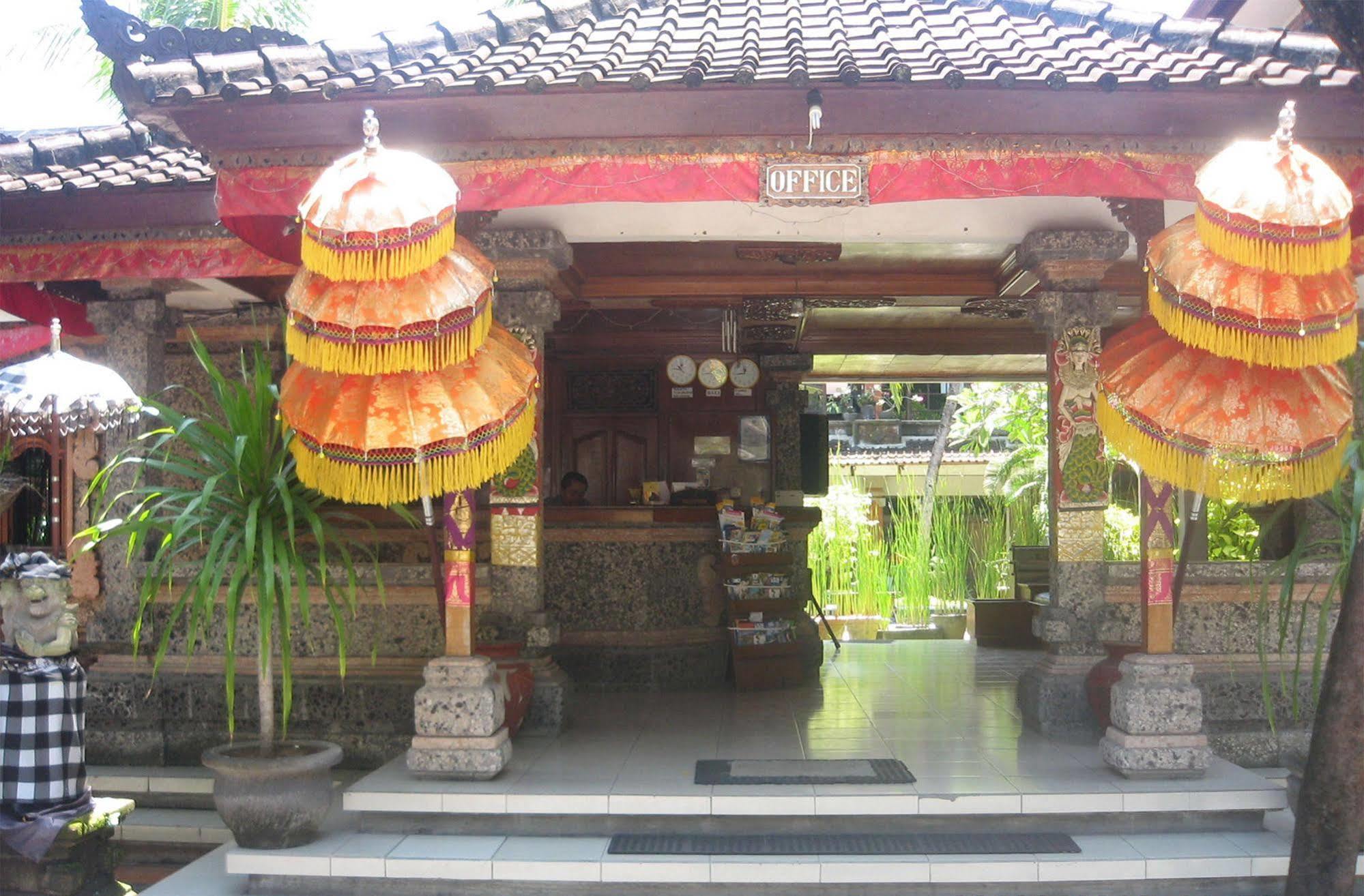 Hotel Puri Tanah Lot Kuta Lombok Eksteriør billede