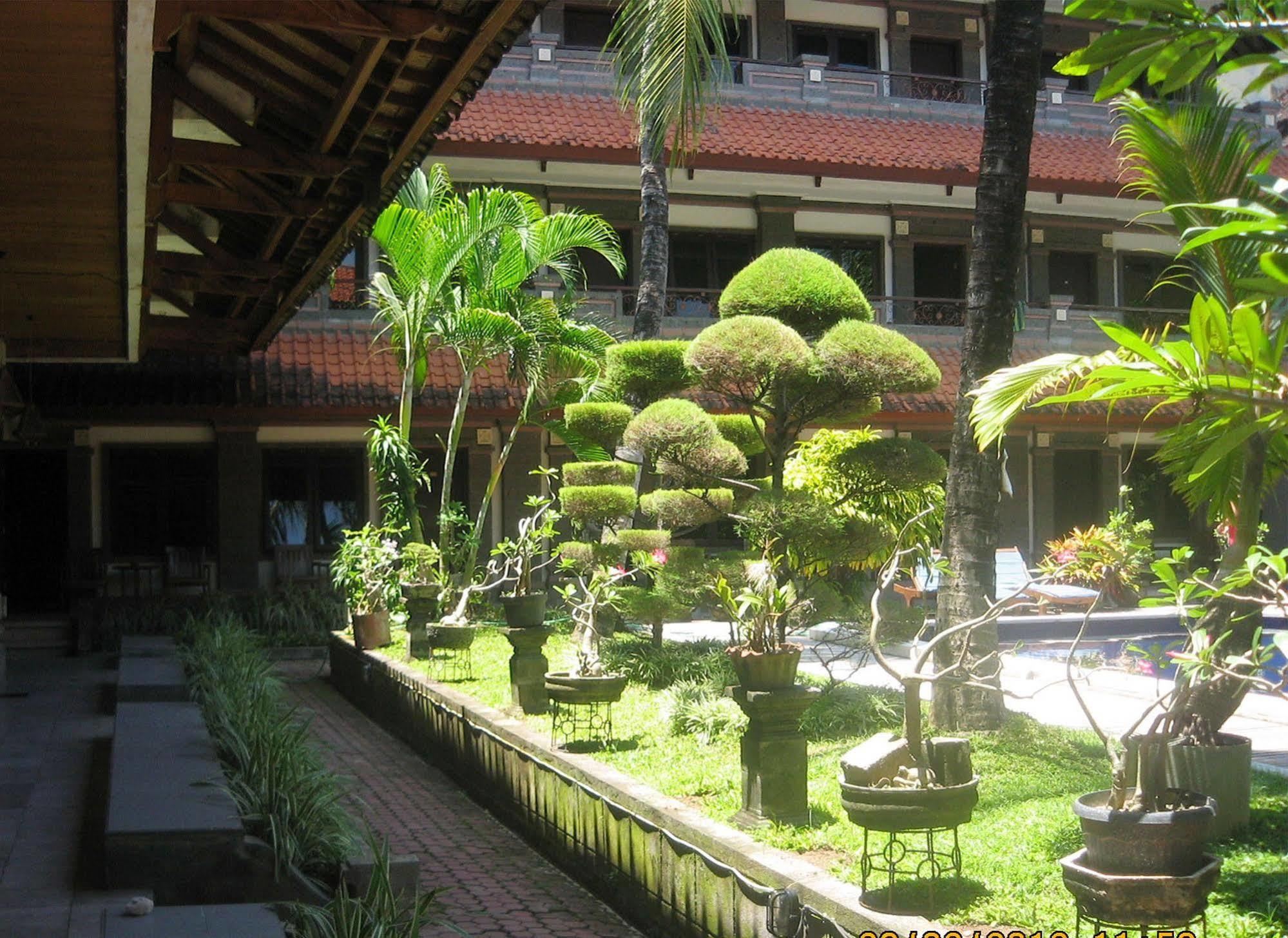 Hotel Puri Tanah Lot Kuta Lombok Eksteriør billede