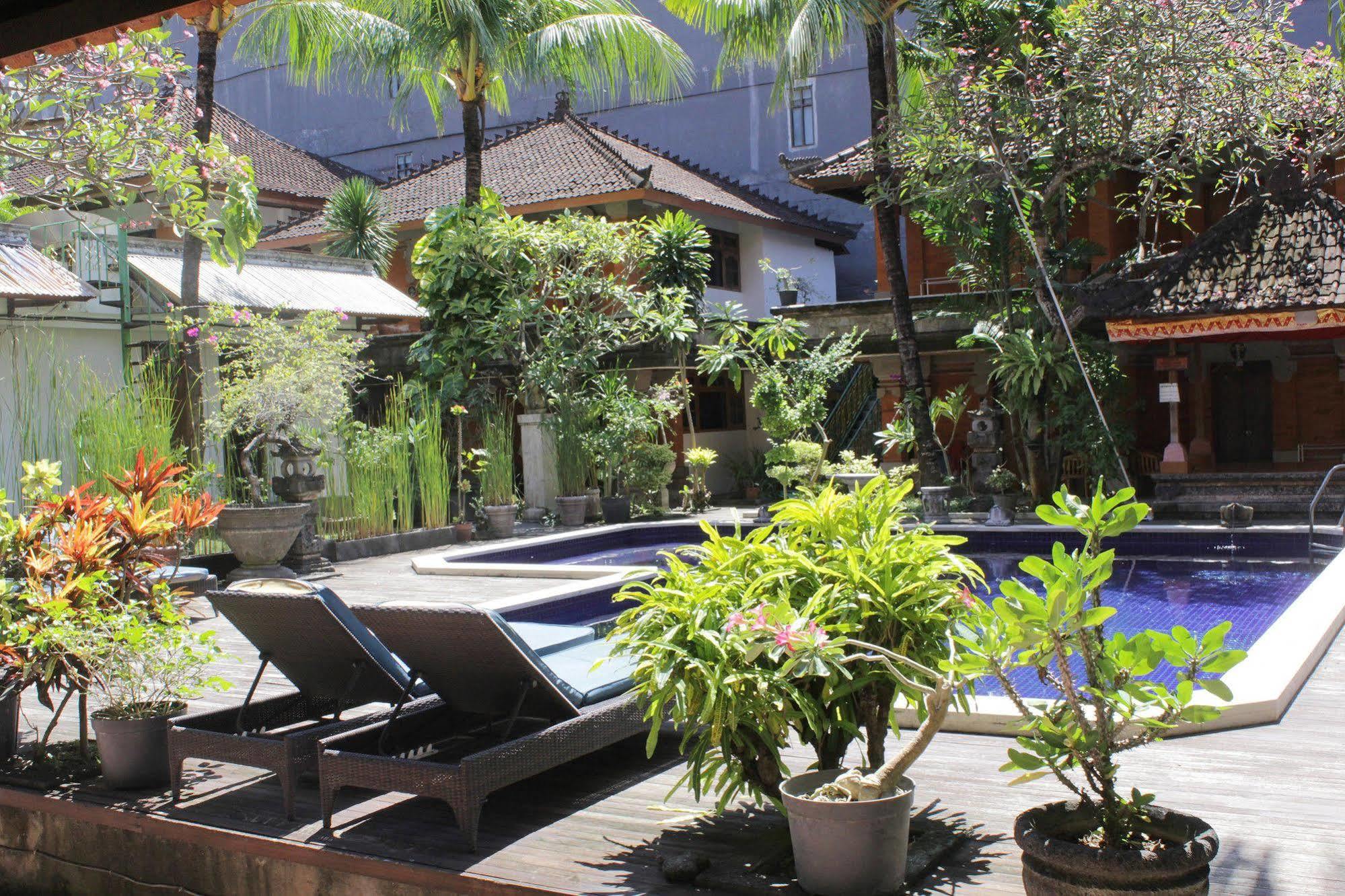 Hotel Puri Tanah Lot Kuta Lombok Eksteriør billede