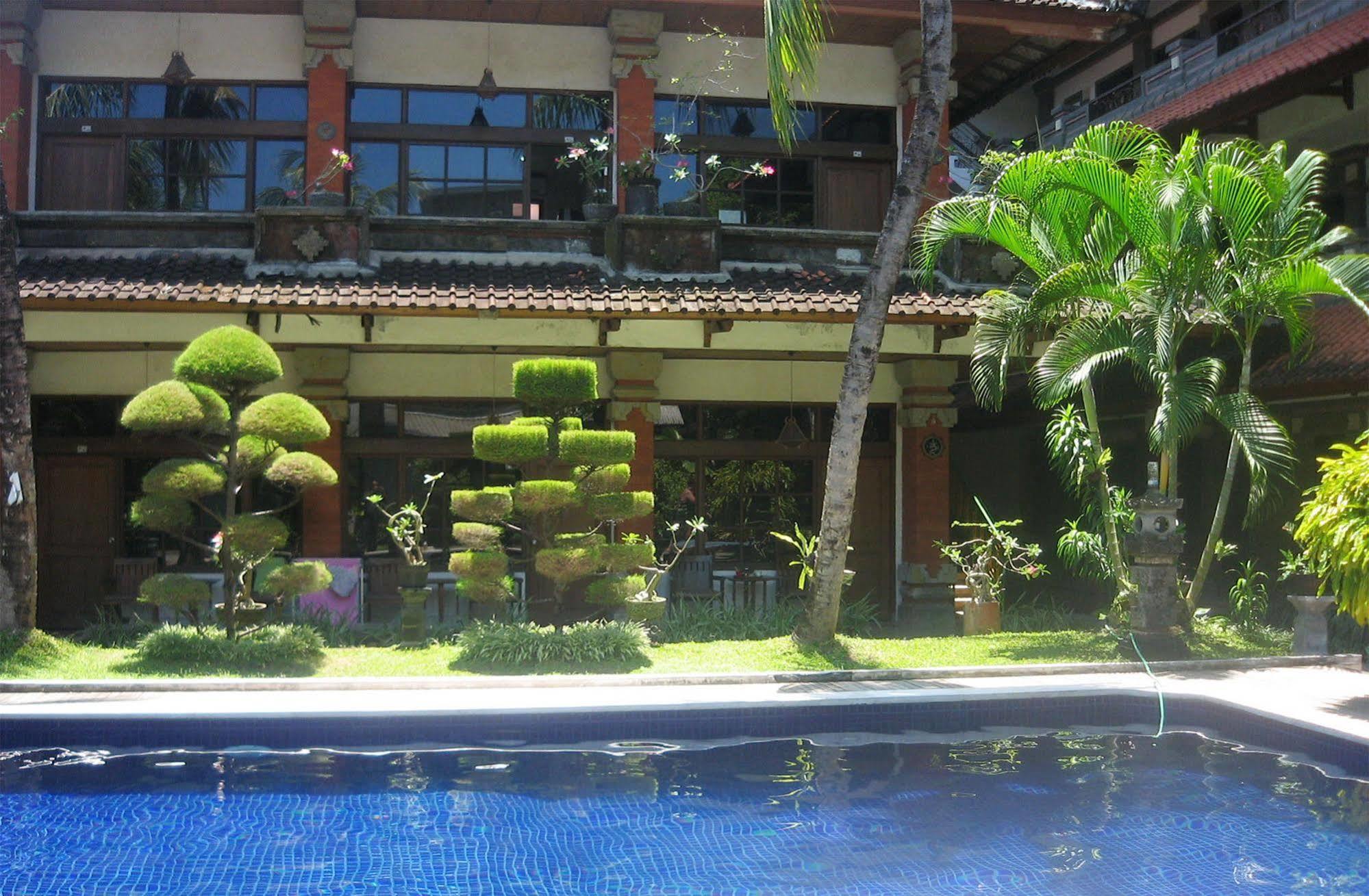 Hotel Puri Tanah Lot Kuta Lombok Eksteriør billede