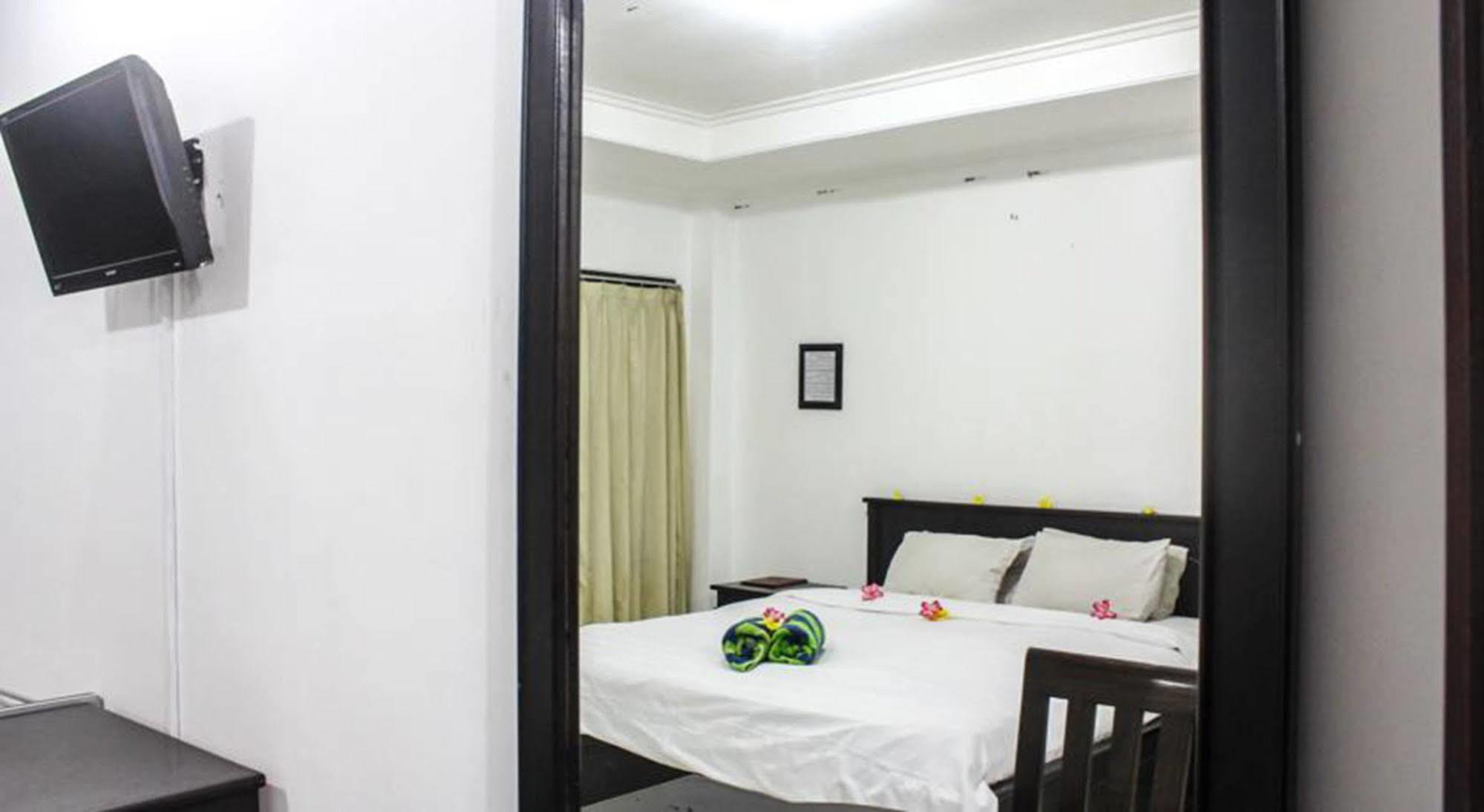 Hotel Puri Tanah Lot Kuta Lombok Eksteriør billede