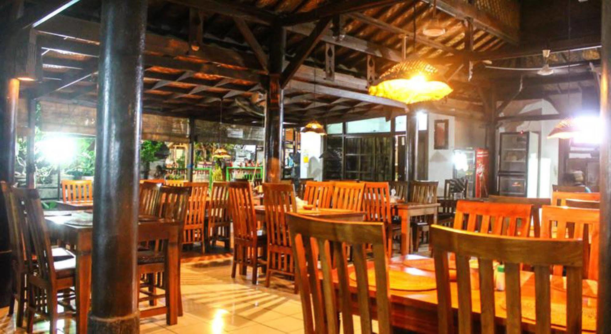 Hotel Puri Tanah Lot Kuta Lombok Eksteriør billede