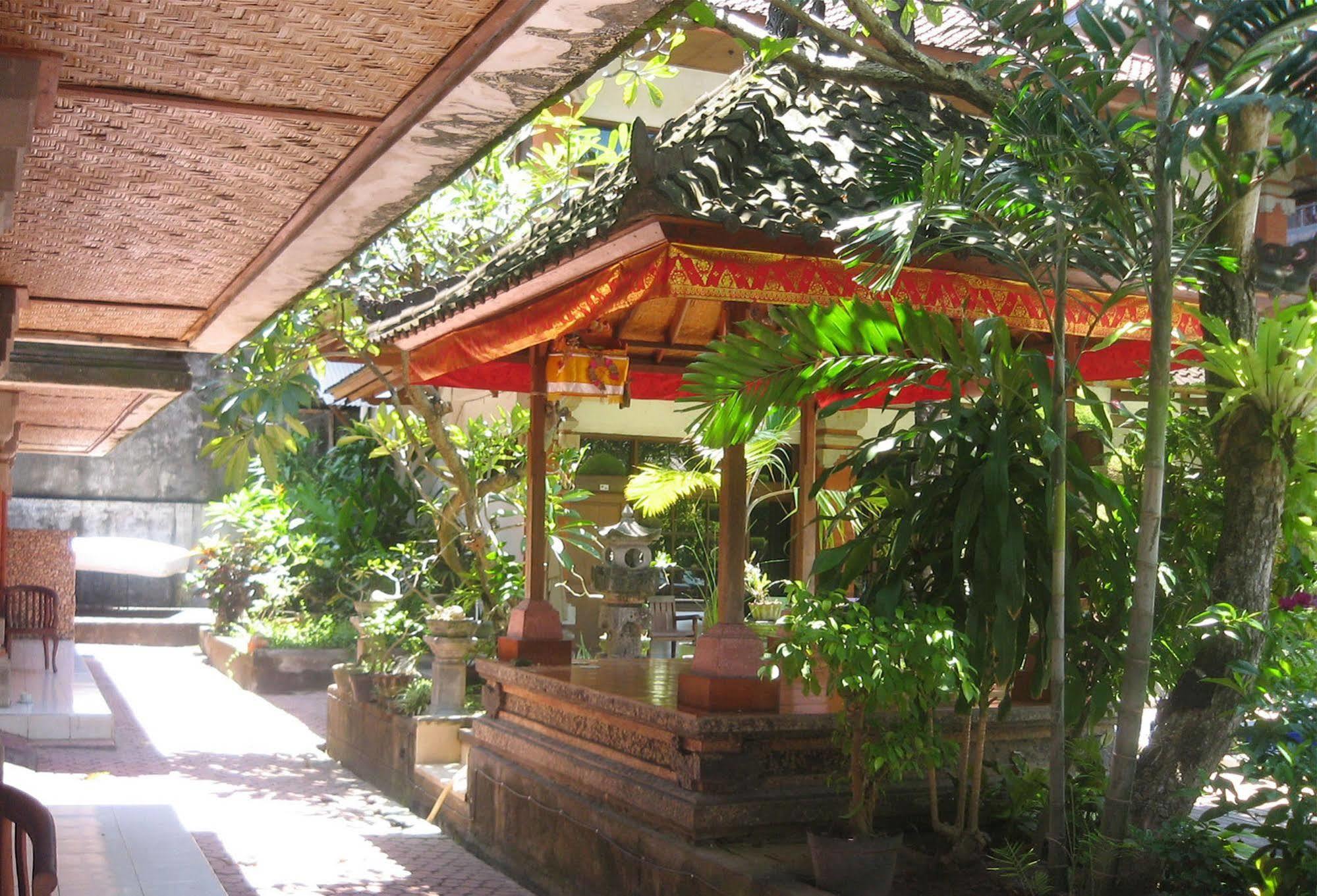 Hotel Puri Tanah Lot Kuta Lombok Eksteriør billede
